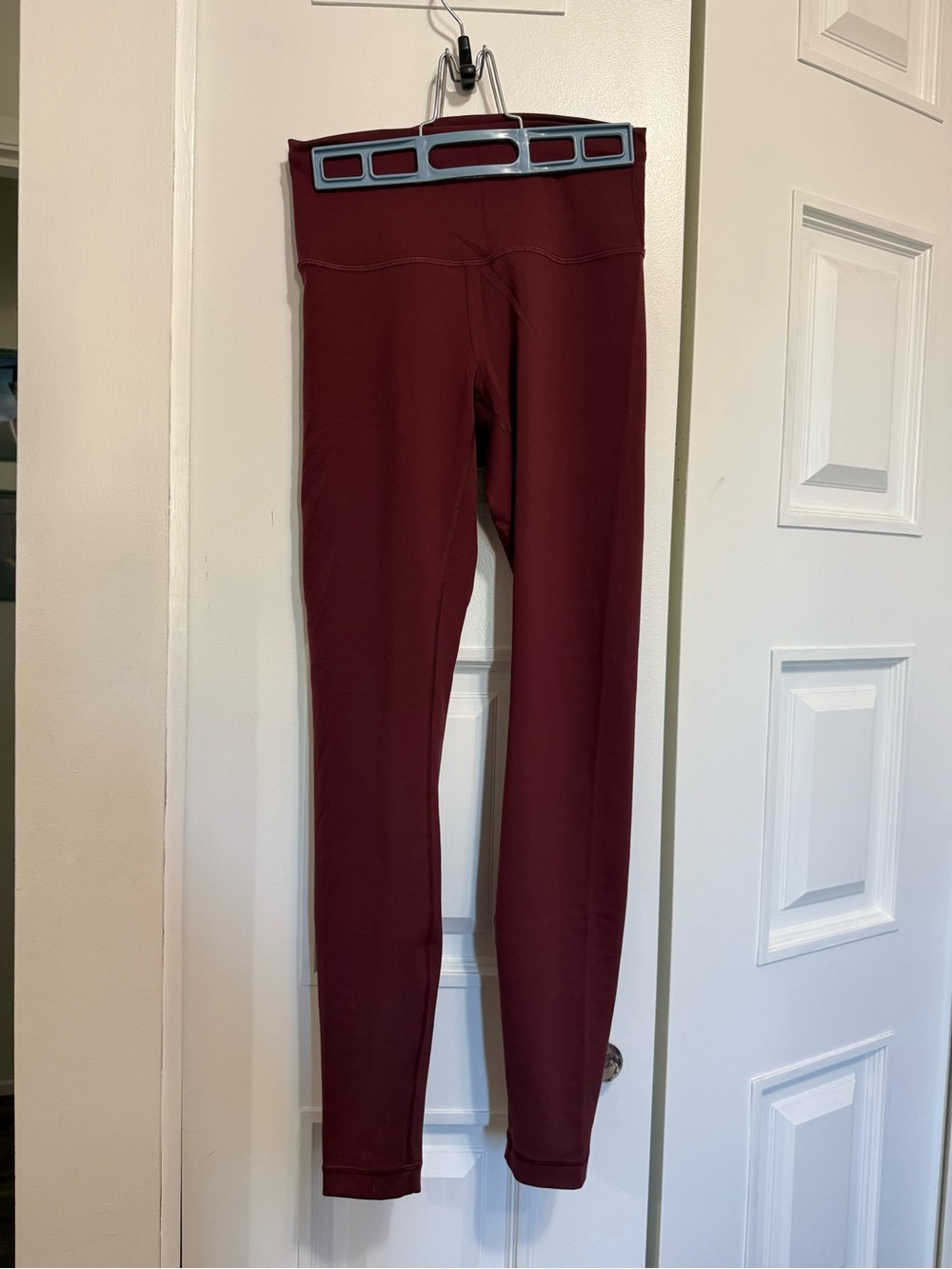 Lululemon Wunder Train High-Rise Tight 28" in Red Merlot